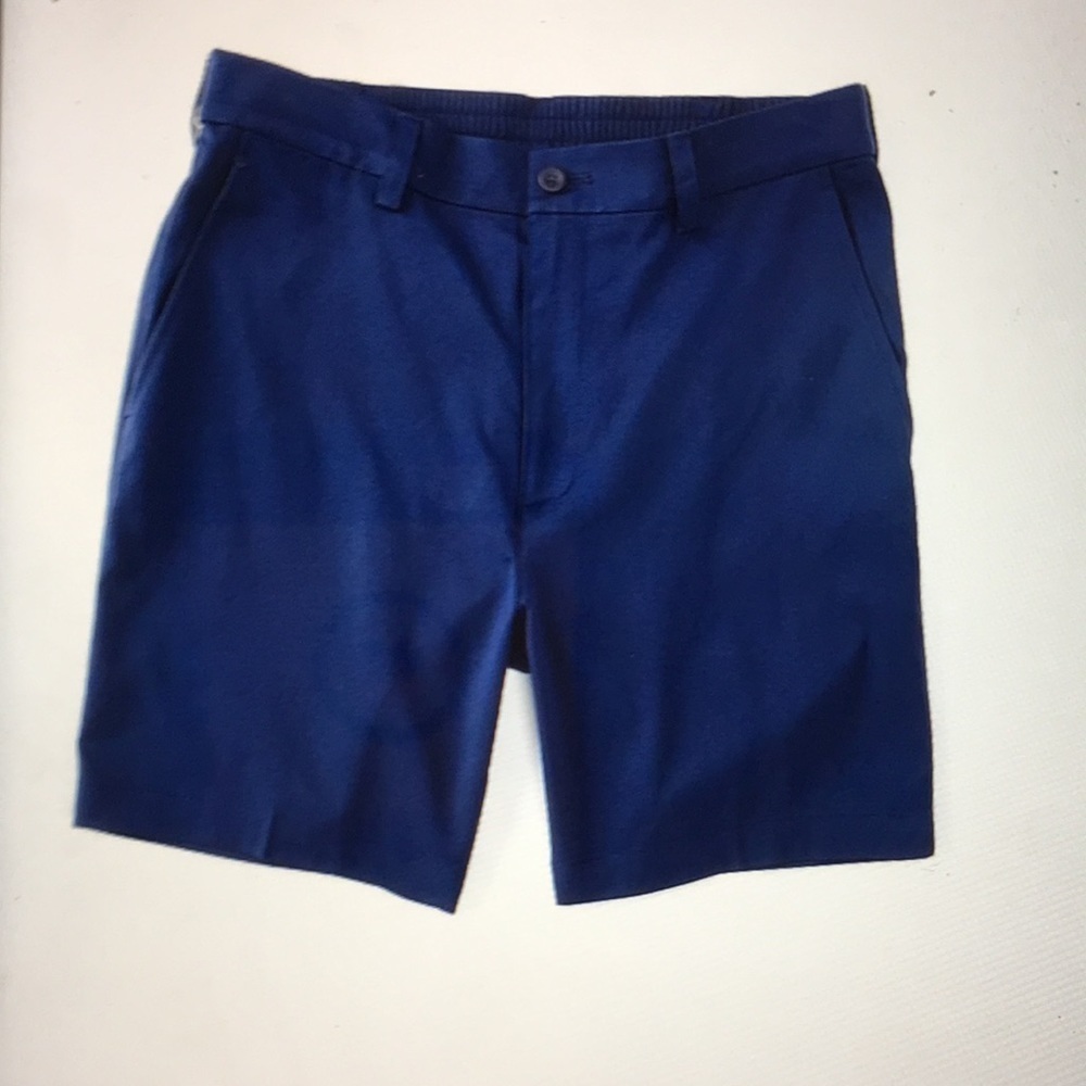 Roundtree & Yorke performance work or play, size 50-9” Blue shorts